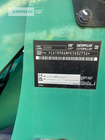 Cat 906M - Gumikerekes homlokrakodó: 5 kép. Cat 906M - Gumikerekes homlokrakodó: 5 kép.