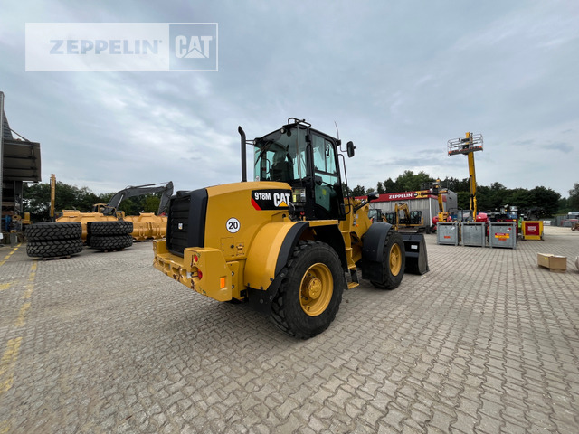 Cat 918M - Gumikerekes homlokrakodó: 5 kép. Cat 918M - Gumikerekes homlokrakodó: 5 kép.