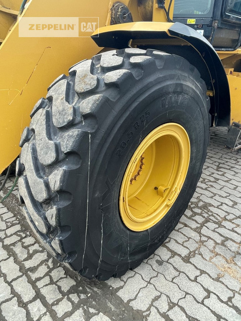 Gumikerekes homlokrakodó Cat 926M: 7 kép.