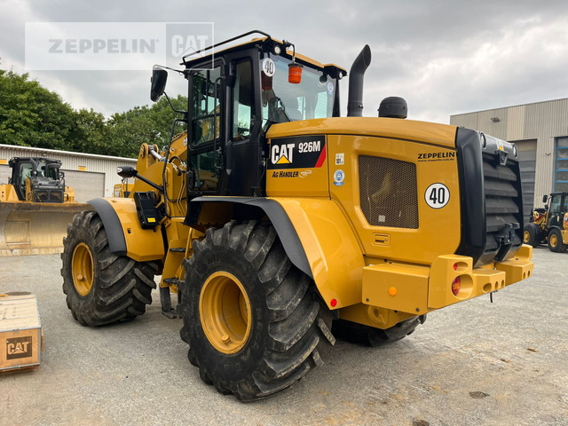 Cat 926M - Gumikerekes homlokrakodó: 3 kép. Cat 926M - Gumikerekes homlokrakodó: 3 kép.