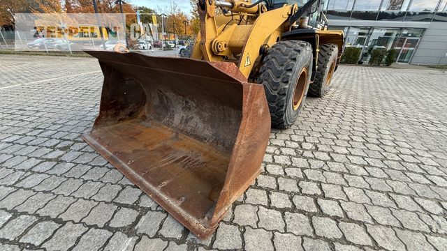 Cat 928G - Gumikerekes homlokrakodó: 5 kép. Cat 928G - Gumikerekes homlokrakodó: 5 kép.