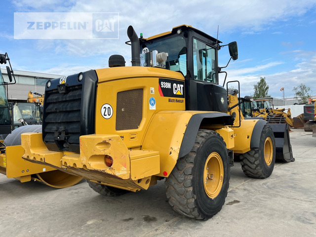 Cat 938M - Gumikerekes homlokrakodó: 3 kép. Cat 938M - Gumikerekes homlokrakodó: 3 kép.
