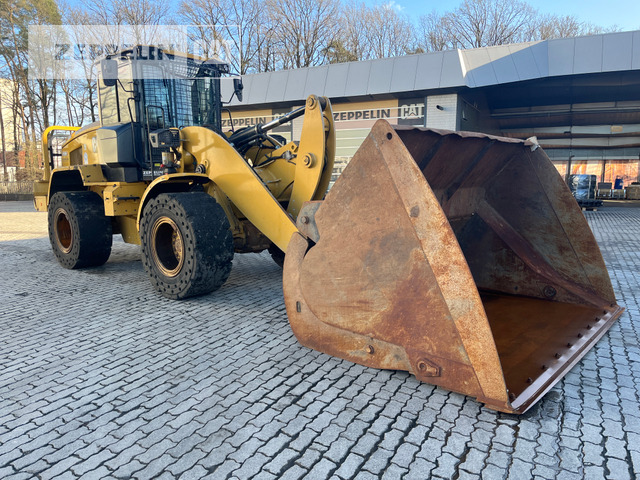 Cat 938M - Gumikerekes homlokrakodó: 1 kép. Cat 938M - Gumikerekes homlokrakodó: 1 kép.