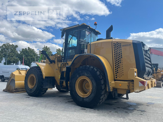 Cat 950M - Gumikerekes homlokrakodó: 3 kép. Cat 950M - Gumikerekes homlokrakodó: 3 kép.