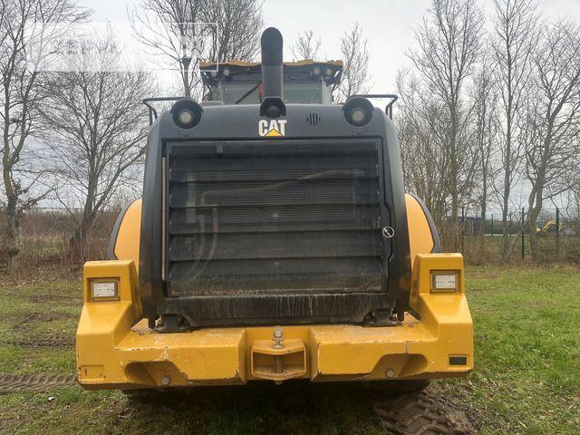 Cat 950M - Gumikerekes homlokrakodó: 3 kép. Cat 950M - Gumikerekes homlokrakodó: 3 kép.