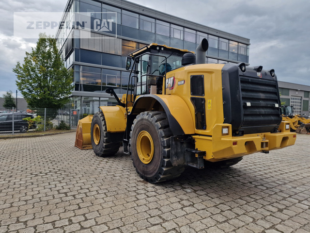 Cat 966M - Gumikerekes homlokrakodó: 4 kép. Cat 966M - Gumikerekes homlokrakodó: 4 kép.