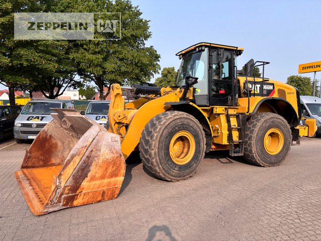 Cat 966MXE - Gumikerekes homlokrakodó: 1 kép. Cat 966MXE - Gumikerekes homlokrakodó: 1 kép.