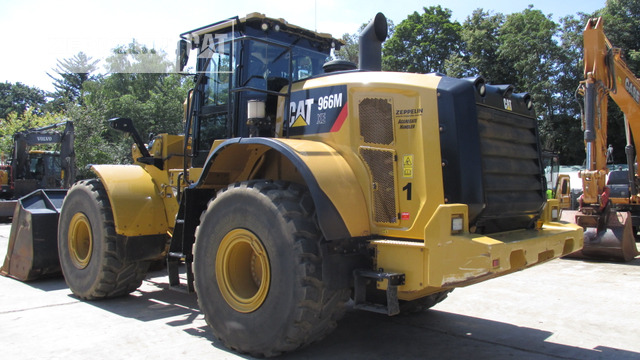 Cat 966MXE - Gumikerekes homlokrakodó: 4 kép. Cat 966MXE - Gumikerekes homlokrakodó: 4 kép.