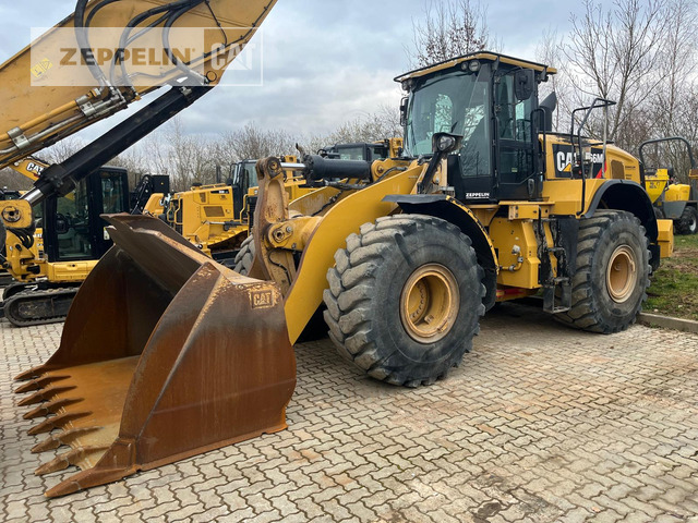 Cat 966MXE - Gumikerekes homlokrakodó: 1 kép. Cat 966MXE - Gumikerekes homlokrakodó: 1 kép.