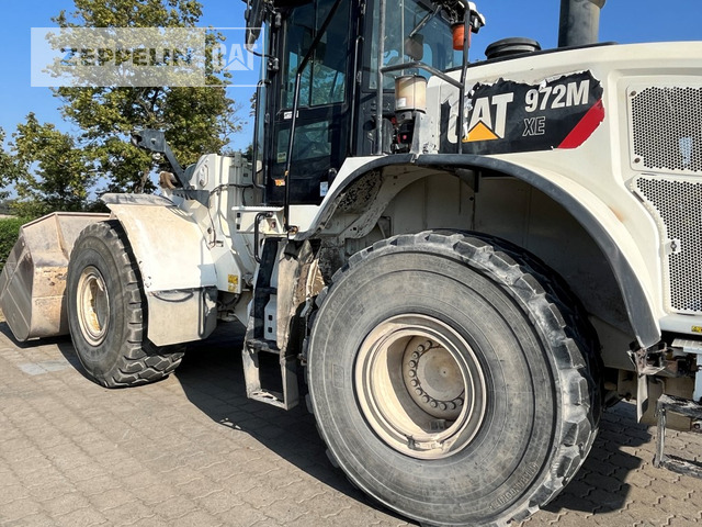 Cat 972MXE - Gumikerekes homlokrakodó: 4 kép. Cat 972MXE - Gumikerekes homlokrakodó: 4 kép.