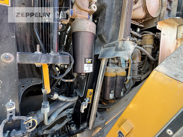 Gumikerekes homlokrakodó Cat 972MXE: 13 kép. Gumikerekes homlokrakodó Cat 972MXE: 13 kép.