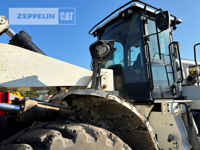 Gumikerekes homlokrakodó Cat 972MXE: 12 kép. Gumikerekes homlokrakodó Cat 972MXE: 12 kép.