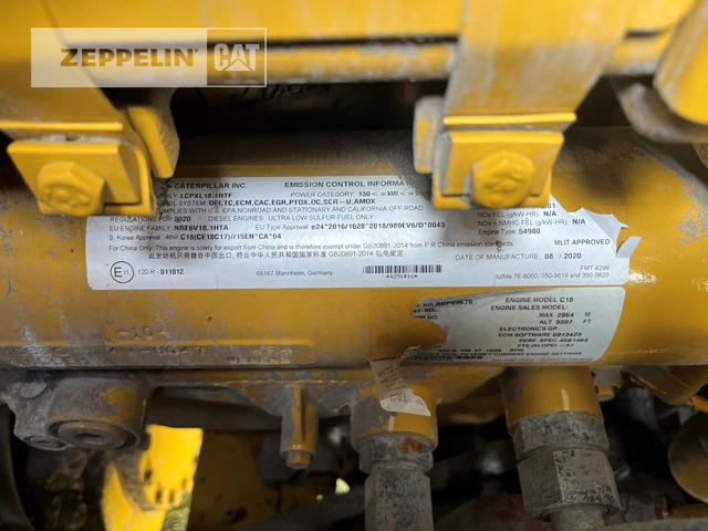 Cat 988KXE - Gumikerekes homlokrakodó: 3 kép. Cat 988KXE - Gumikerekes homlokrakodó: 3 kép.