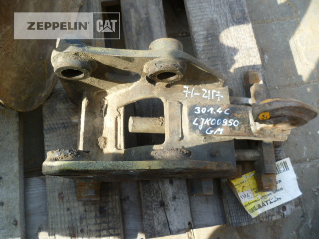 Cat CW05 - Gyorscsatlakozó - Építőipari gépek: 2 kép. Cat CW05 - Gyorscsatlakozó - Építőipari gépek: 2 kép.