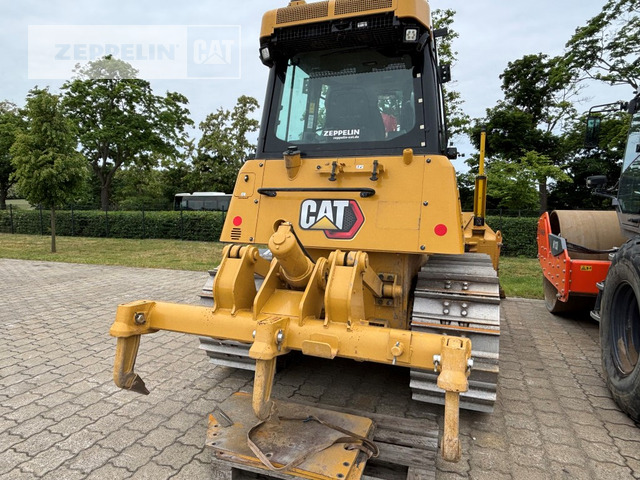 Cat D4-16A - Buldózer: 4 kép. Cat D4-16A - Buldózer: 4 kép.