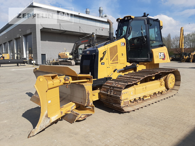 Cat D4-16A - Buldózer: 1 kép. Cat D4-16A - Buldózer: 1 kép.