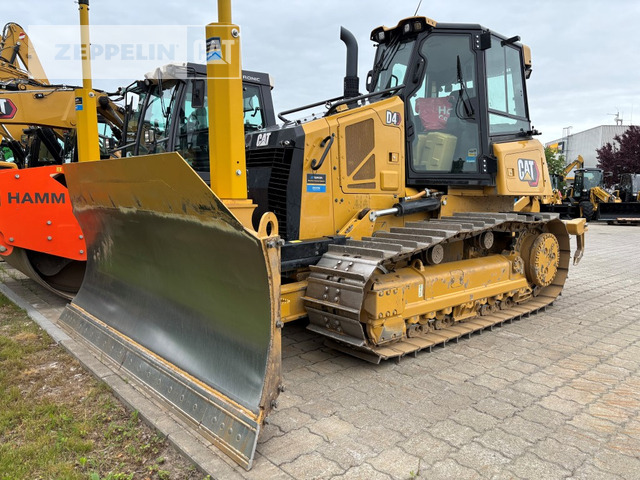 Cat D4-16A - Buldózer: 3 kép. Cat D4-16A - Buldózer: 3 kép.