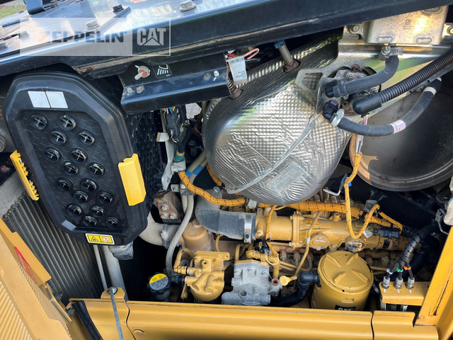 Cat D5 lízing Cat D5: 20 kép.