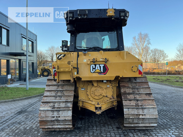 Cat D5 - Buldózer: 4 kép. Cat D5 - Buldózer: 4 kép.