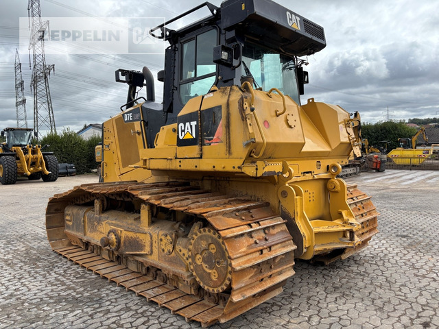 Cat D7E - Buldózer: 4 kép. Cat D7E - Buldózer: 4 kép.