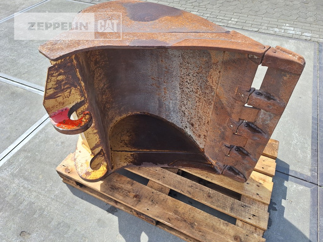 Cat TL800 CW10 - Kotró kanál - Építőipari gépek: 1 kép. Cat TL800 CW10 - Kotró kanál - Építőipari gépek: 1 kép.