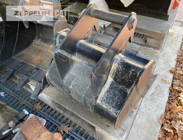 Cat UTL50-MS01-301.8 - Kotró kanál - Építőipari gépek: 3 kép. Cat UTL50-MS01-301.8 - Kotró kanál - Építőipari gépek: 3 kép.