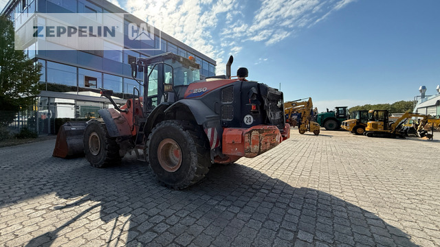 Hitachi ZW250-6 - Gumikerekes homlokrakodó: 4 kép. Hitachi ZW250-6 - Gumikerekes homlokrakodó: 4 kép.