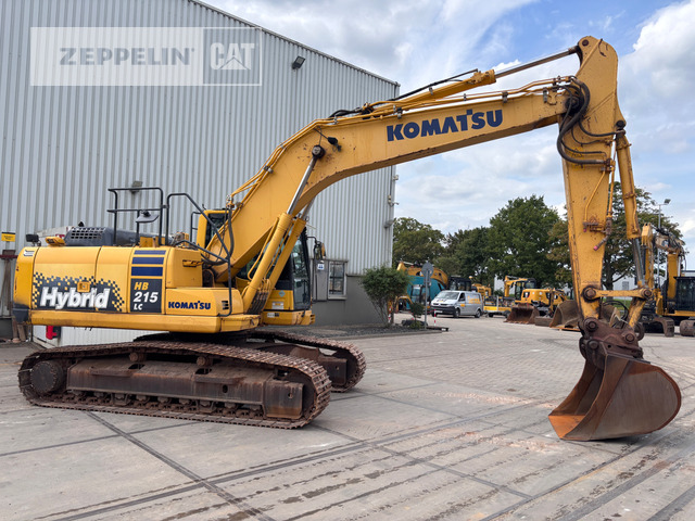Komatsu HB215LC-2 - Lánctalpas kotró: 2 kép. Komatsu HB215LC-2 - Lánctalpas kotró: 2 kép.
