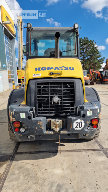 Komatsu WA100M-7 - Gumikerekes homlokrakodó: 5 kép. Komatsu WA100M-7 - Gumikerekes homlokrakodó: 5 kép.