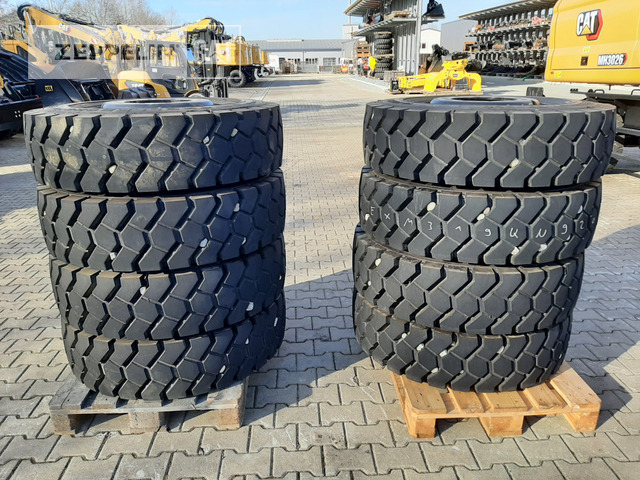 Komponenten Rädersatz - Gumiabroncs - Építőipari gépek: 3 kép. Komponenten Rädersatz - Gumiabroncs - Építőipari gépek: 3 kép.