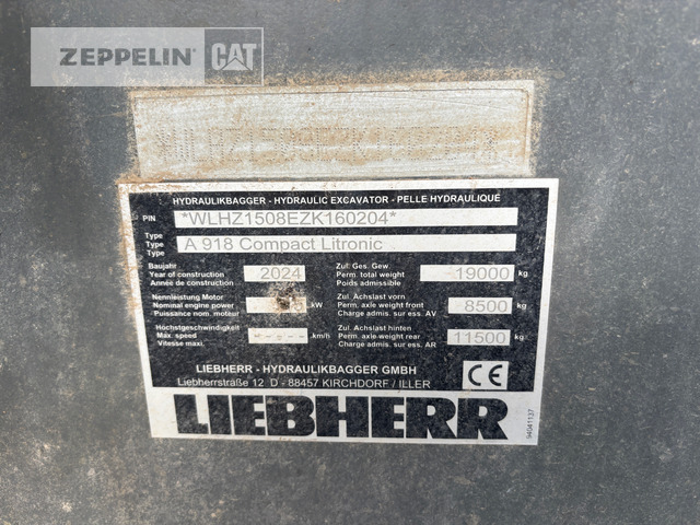 Liebherr A918 - Gumikerekes kotró: 2 kép. Liebherr A918 - Gumikerekes kotró: 2 kép.