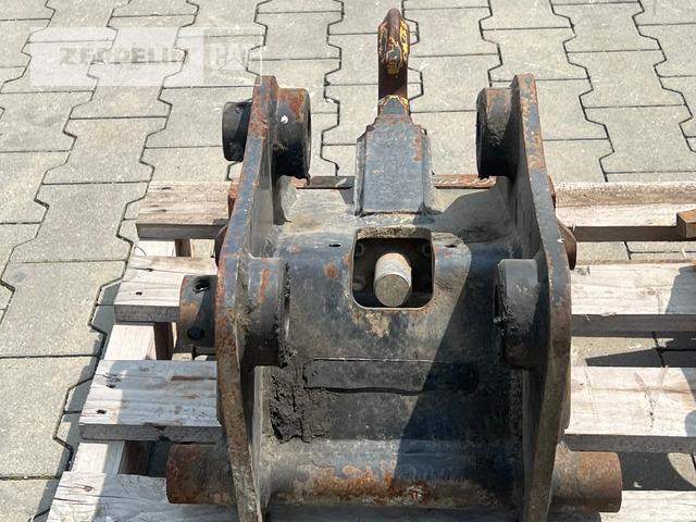 Sonstiges Schnellwechsler CW10 - Gyorscsatlakozó - Építőipari gépek: 3 kép. Sonstiges Schnellwechsler CW10 - Gyorscsatlakozó - Építőipari gépek: 3 kép.