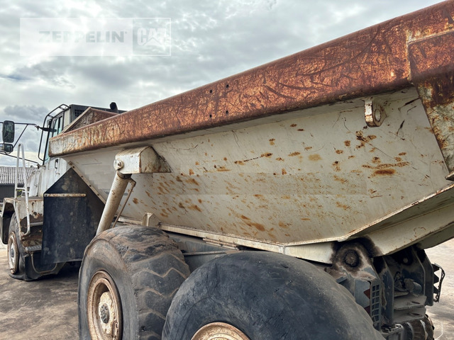 Terex TA25 - Csuklós dömper: 4 kép. Terex TA25 - Csuklós dömper: 4 kép.