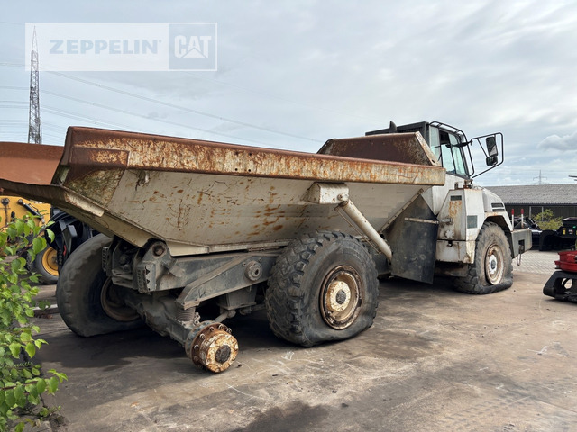 Terex TA25 - Csuklós dömper: 3 kép. Terex TA25 - Csuklós dömper: 3 kép.