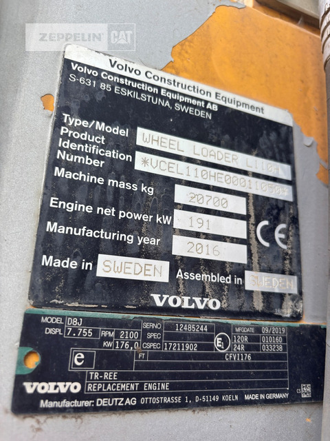 Volvo L110H - Gumikerekes homlokrakodó: 5 kép. Volvo L110H - Gumikerekes homlokrakodó: 5 kép.