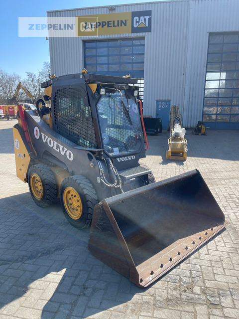 Volvo MC70 - Mini homlokrakodó: 1 kép. Volvo MC70 - Mini homlokrakodó: 1 kép.