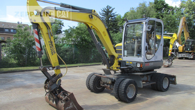 Wacker 6503 - Gumikerekes kotró: 4 kép. Wacker 6503 - Gumikerekes kotró: 4 kép.