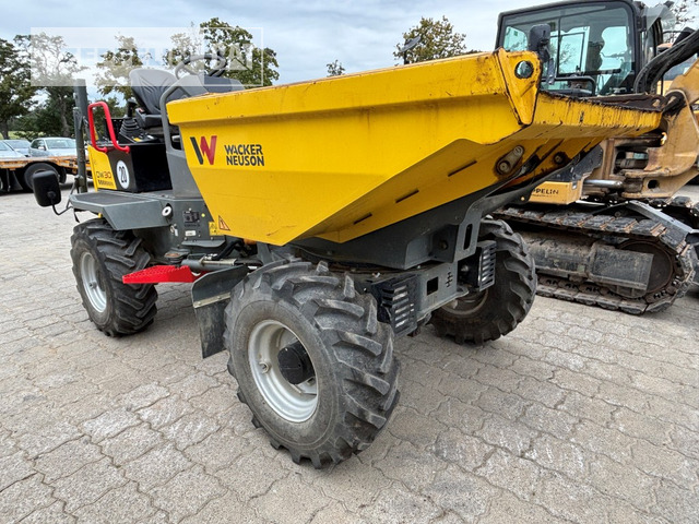 Wacker DW30 - Csuklós dömper: 2 kép. Wacker DW30 - Csuklós dömper: 2 kép.