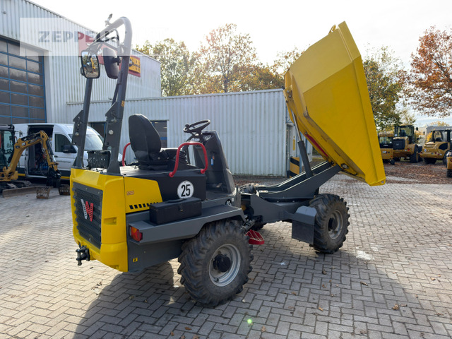 Wacker DW40 - Csuklós dömper: 2 kép. Wacker DW40 - Csuklós dömper: 2 kép.