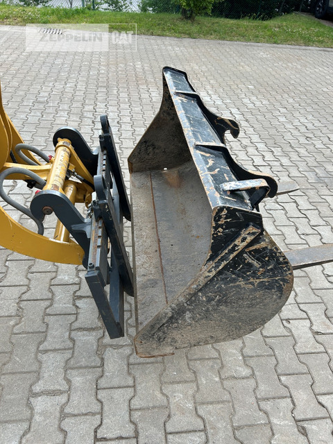 Zeppelin ZL25 lízing Zeppelin ZL25: 18 kép.