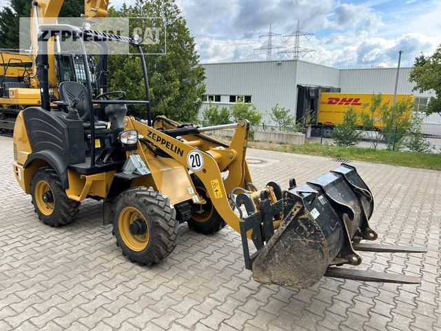 Zeppelin ZL25 - Gumikerekes homlokrakodó: 1 kép. Zeppelin ZL25 - Gumikerekes homlokrakodó: 1 kép.