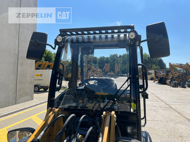 Gumikerekes homlokrakodó Zeppelin ZL35: 21 kép. Gumikerekes homlokrakodó Zeppelin ZL35: 21 kép.