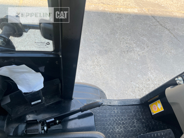 Gumikerekes homlokrakodó Zeppelin ZL35: 28 kép.