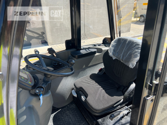 Gumikerekes homlokrakodó Zeppelin ZL35: 22 kép. Gumikerekes homlokrakodó Zeppelin ZL35: 22 kép.