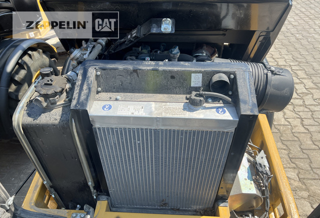 Gumikerekes homlokrakodó Zeppelin ZL35: 28 kép. Gumikerekes homlokrakodó Zeppelin ZL35: 28 kép.