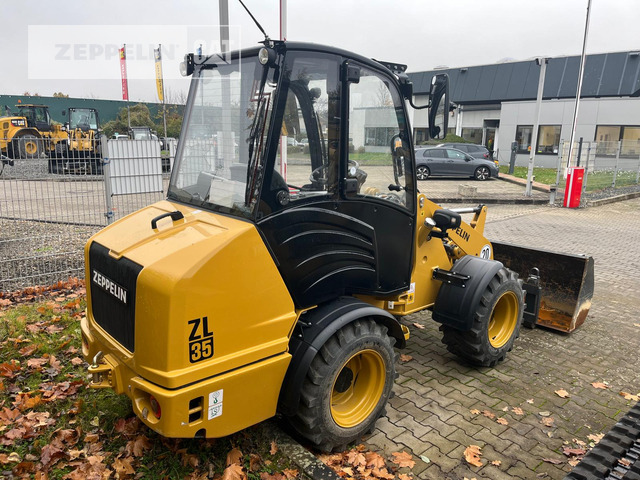 Gumikerekes homlokrakodó Zeppelin ZL35: 7 kép.