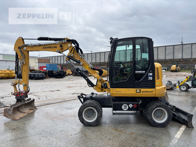 Zeppelin ZM70 - Gumikerekes kotró: 2 kép. Zeppelin ZM70 - Gumikerekes kotró: 2 kép.