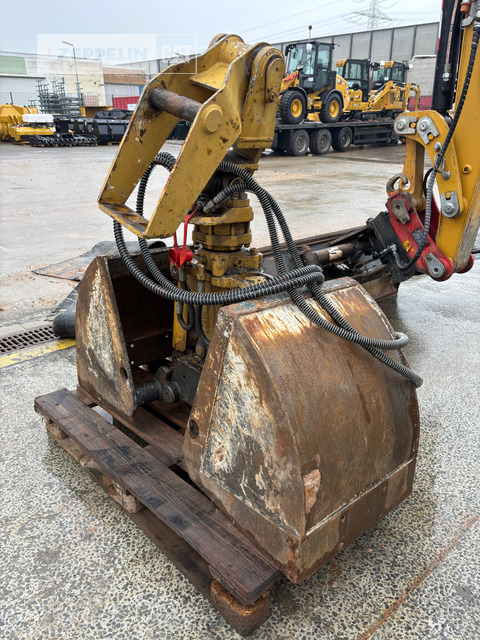 Zeppelin ZM70 lízing Zeppelin ZM70: 15 kép. Zeppelin ZM70 lízing Zeppelin ZM70: 15 kép.