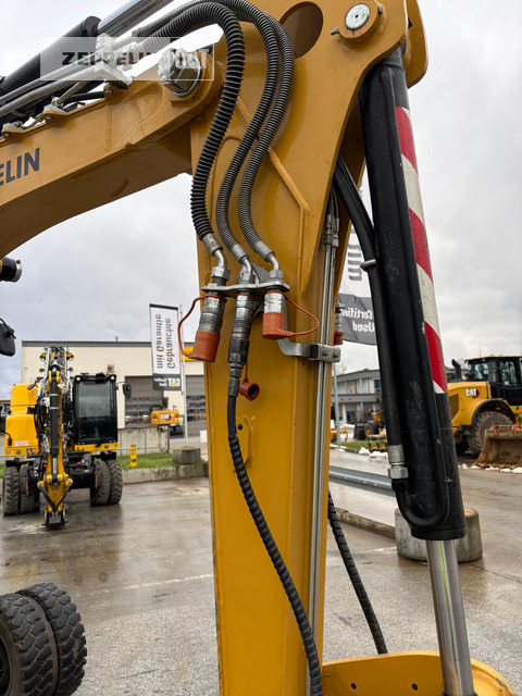 Zeppelin ZM70 lízing Zeppelin ZM70: 22 kép. Zeppelin ZM70 lízing Zeppelin ZM70: 22 kép.