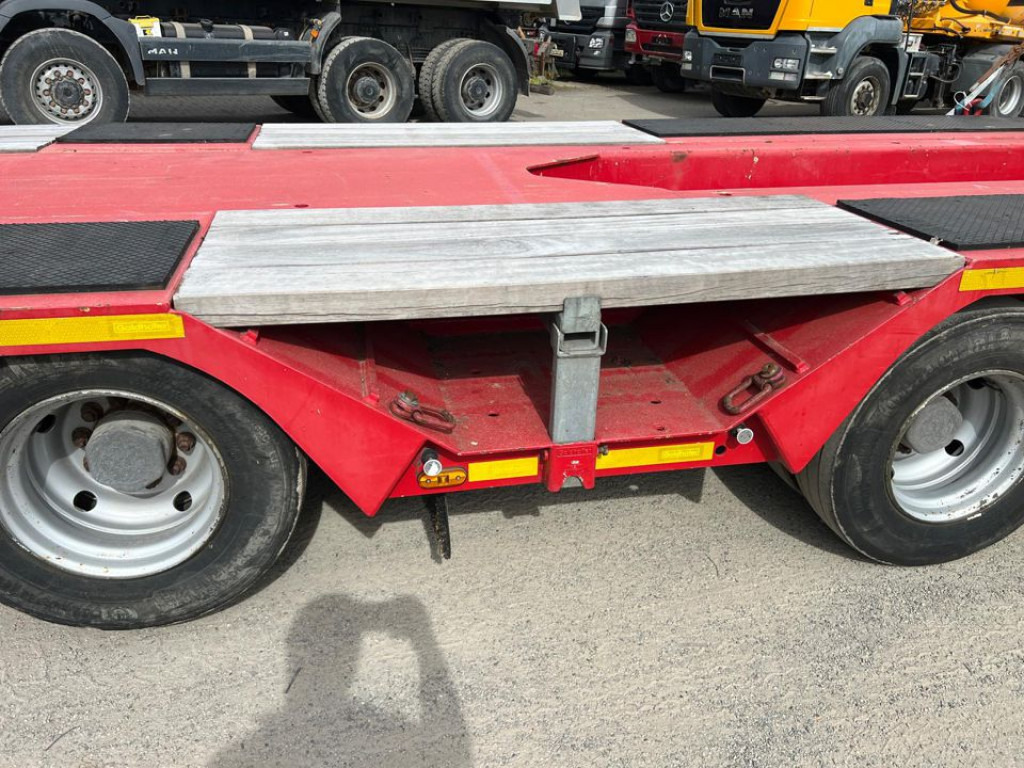 Félpótkocsi mélybölcsős a következők szállításához nehézgépek GOLDHOFER GOLDHOFER Satteltieflader Tiefladerauflieger STN-L 3 (245) RM: 10 kép.